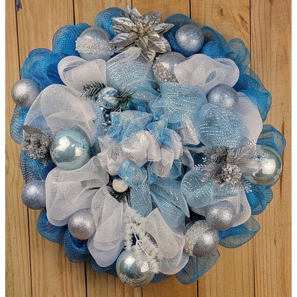 Blue Ice Festive Christmas Wreath, sml (18' to 23'), No.1 - Picture 1 of 7